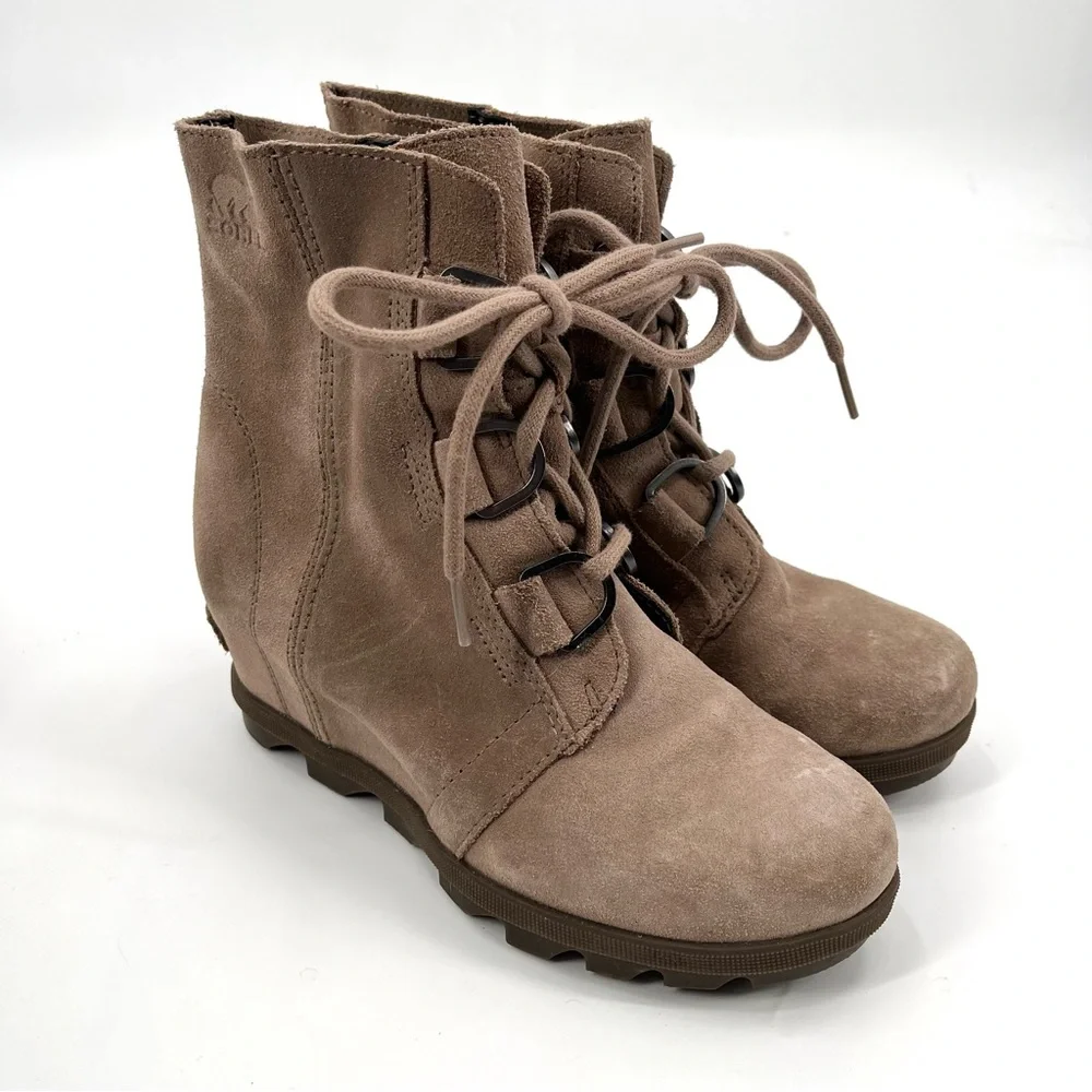 SOREL Joan of Arctic Wedge II Tan Suede Leather Lace Up Ankle Boots 4 Girls Boot